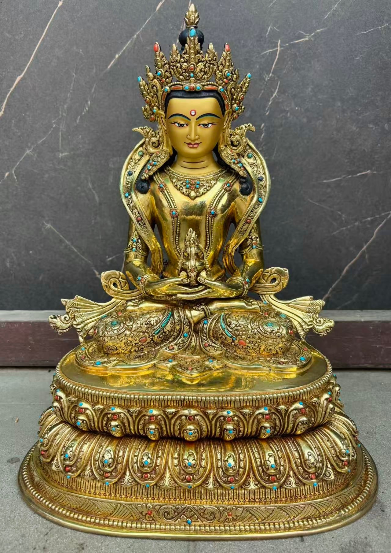 Amitayus Buddha Statue 40cm / 15.7" Hand-Carved Copper Gilded – Tsepame Long-Life Deity Handmade in Nepal – Handmade Tibetan Buddhist Statue, Lost-Wax Cast Himalayan Art from Nepal