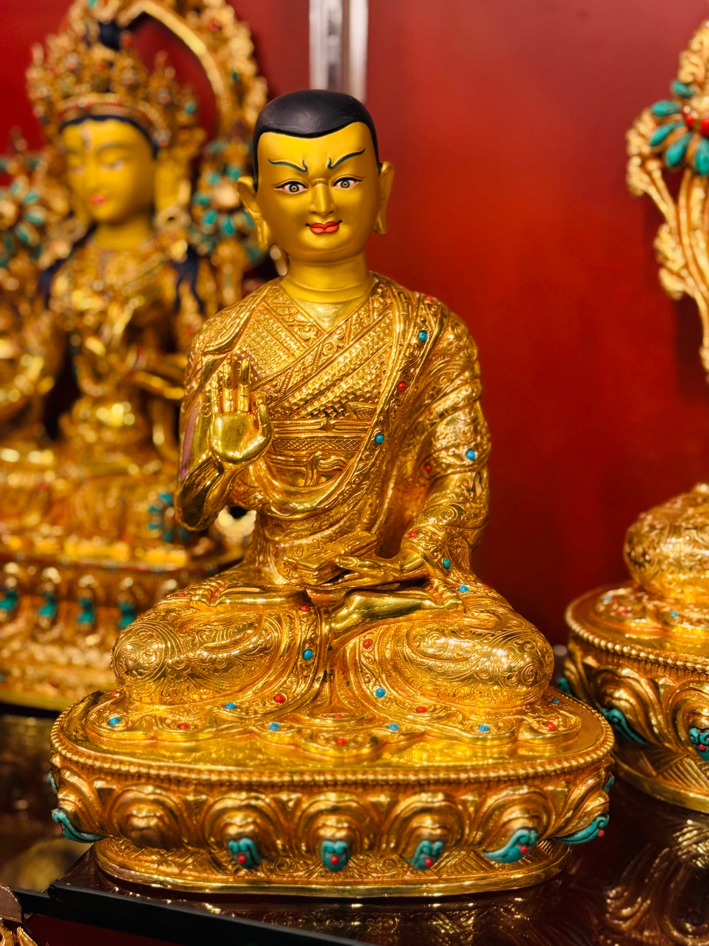 Je Tsongkhapa Master Set Buddha Statues 30cm / 11.8" & 25cm / 9.8" Hand-Carved Copper Gilded with Gemstone Inlay – Botree Arts Himalayan Masterwork Nepal – Handmade Tibetan Buddhist Statue, Lost-Wax Cast Himalayan Art from Nepal