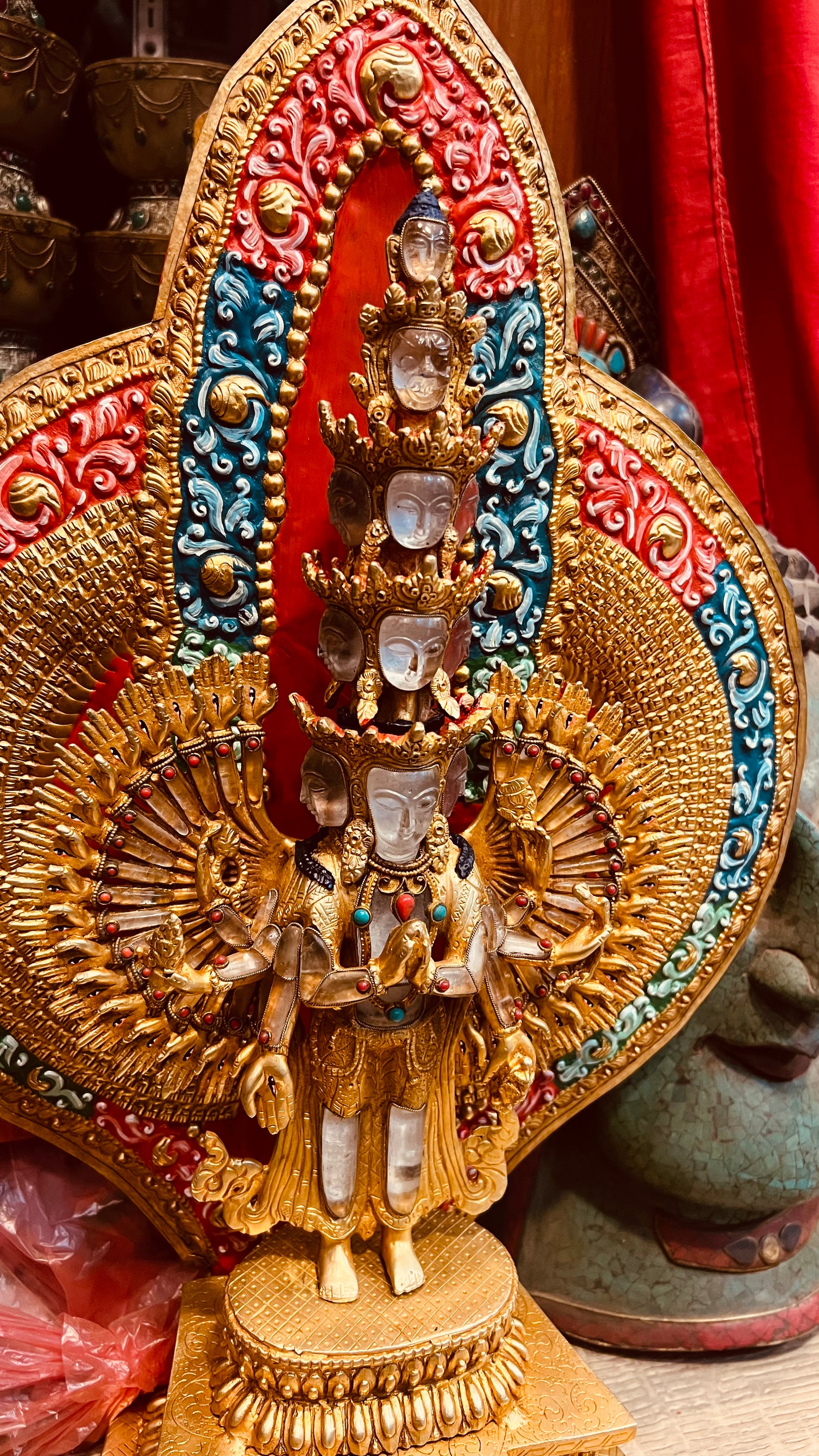 Thousand-Armed Avalokiteshvara Buddha Statue 50cm / 19.7" Hand-Carved Copper Gilded with Painted Mandorla & Crystal Faces – Chenrezig Himalayan Sacred Art | Bo Tree Arts