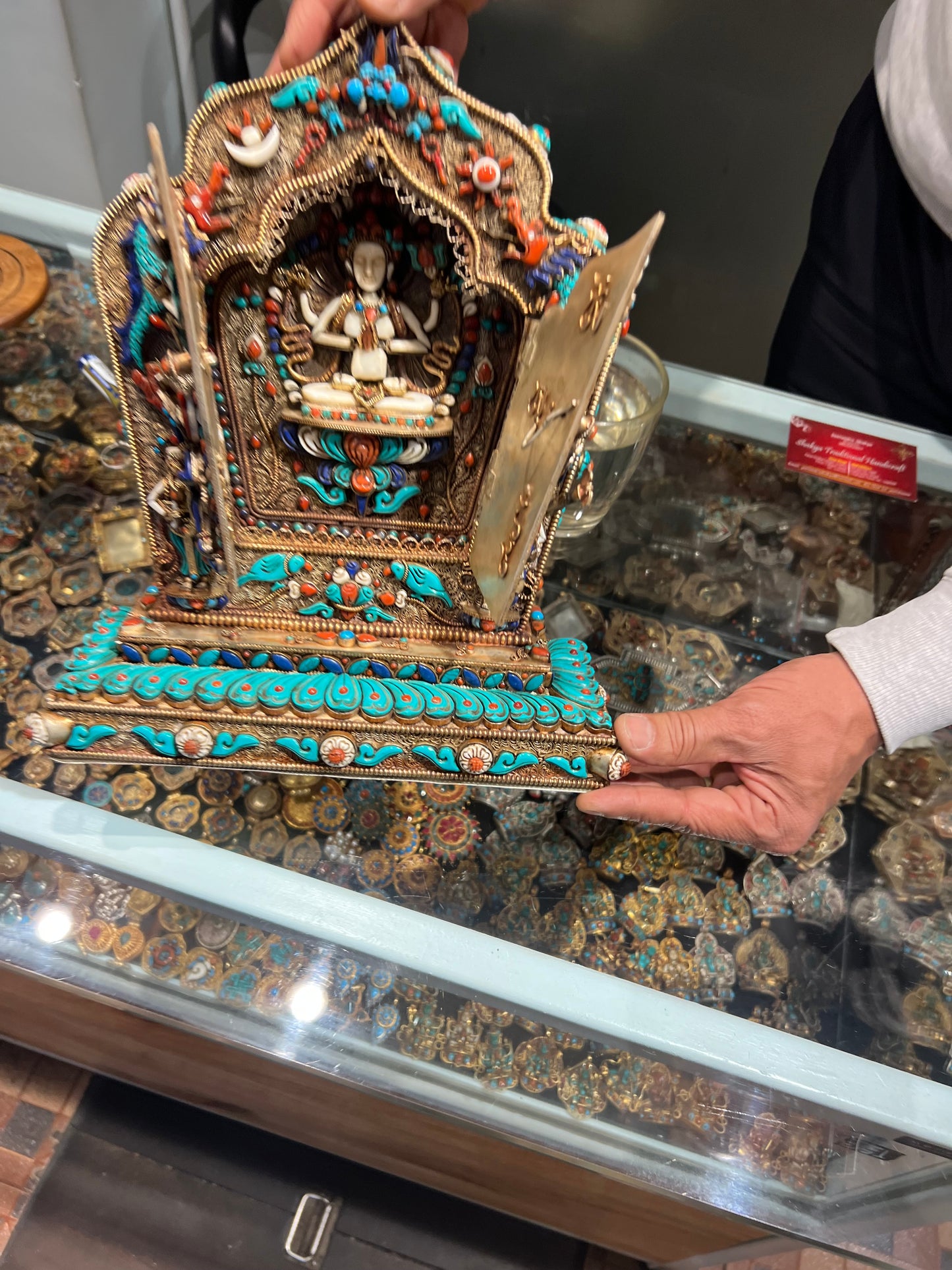 Gau Shrine 29.5cm / 11.6” x 25cm / 9.8” x 10cm / 3.9” Handcrafted with Turquoise & Lapis Lazuli – Portable Ritual Shrine Botree Arts Collection – Handmade Tibetan Buddhist Statue, Lost-Wax Cast Himalayan Art from Nepal