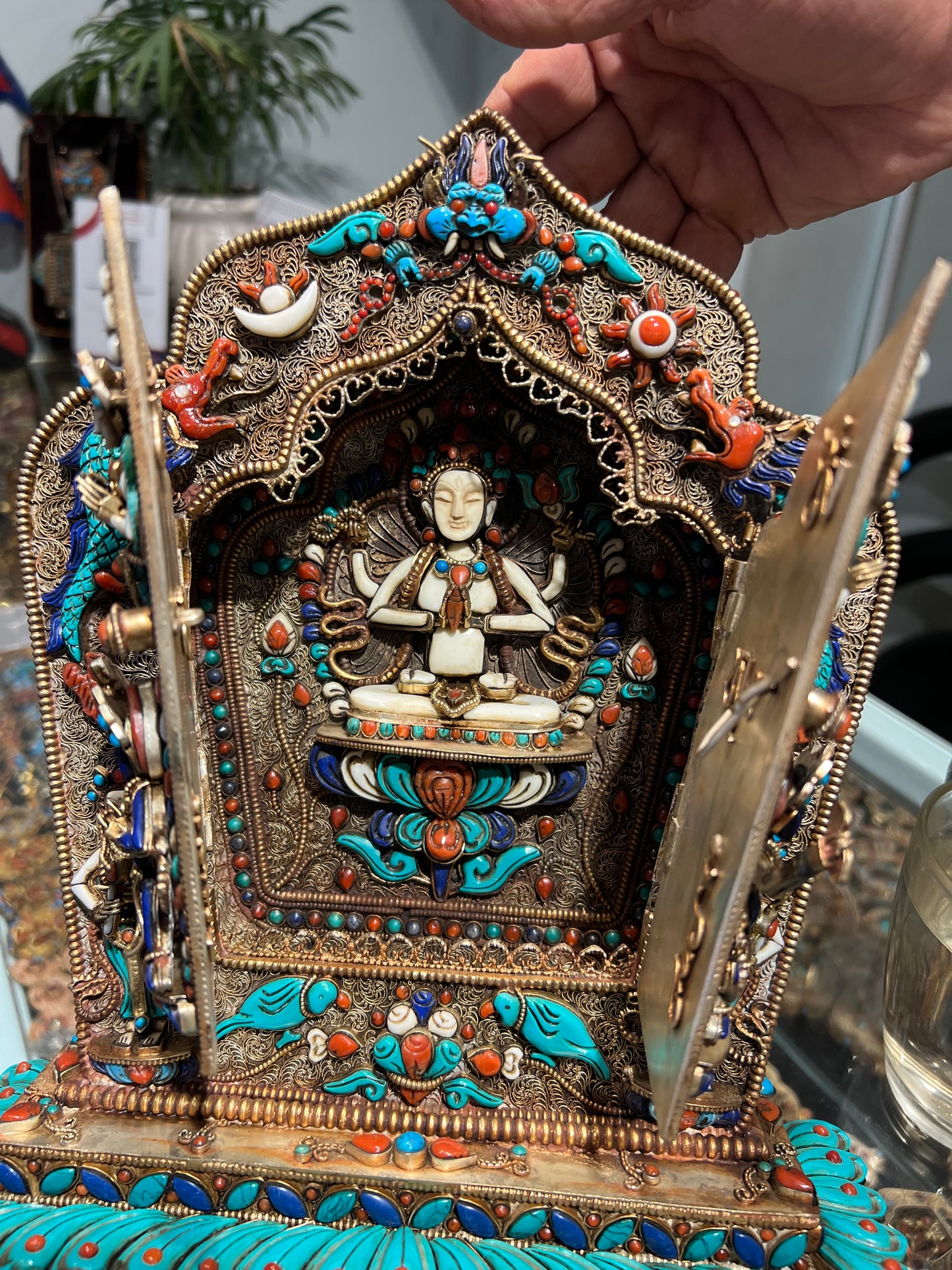 Gau Shrine 29.5cm / 11.6” x 25cm / 9.8” x 10cm / 3.9” Handcrafted with Turquoise & Lapis Lazuli – Portable Ritual Shrine Botree Arts Collection – Handmade Tibetan Buddhist Statue, Lost-Wax Cast Himalayan Art from Nepal