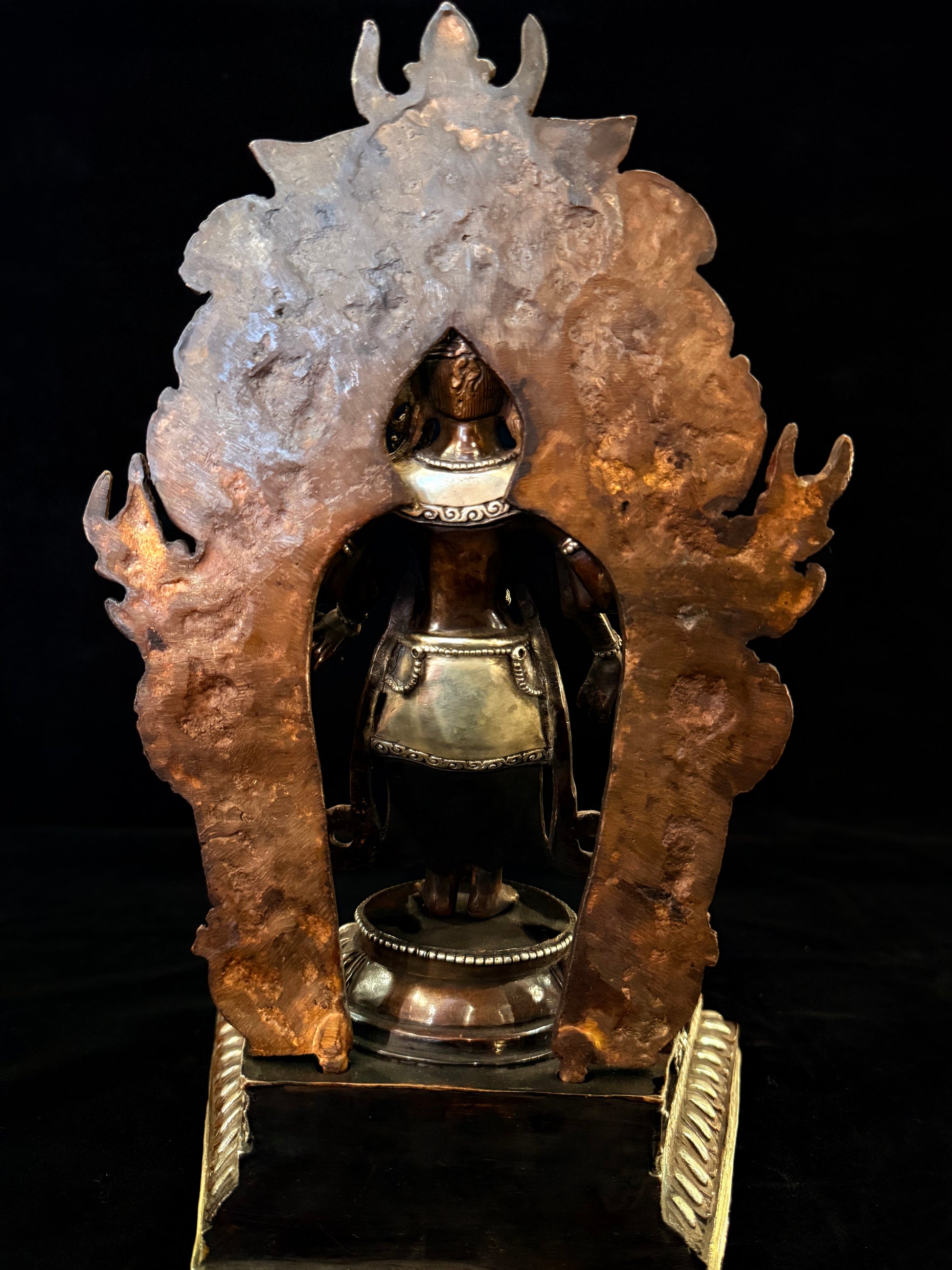 Eight-Armed Avalokiteshvara Statue 30cm / 11.8" Hand-Carved Copper Silver-Gilt – Chaturbhuja Botree Arts Heritage Collection | Bo Tree Arts